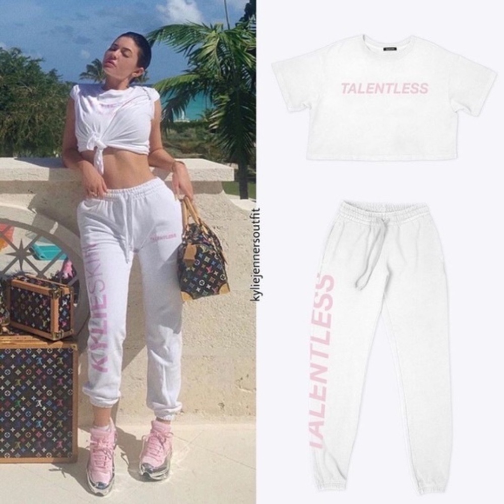 TALENTLESS Crop Top